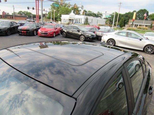 Used 2022 Kia Forte GT-Line w/ GT-Line Premium Package FWD image 4