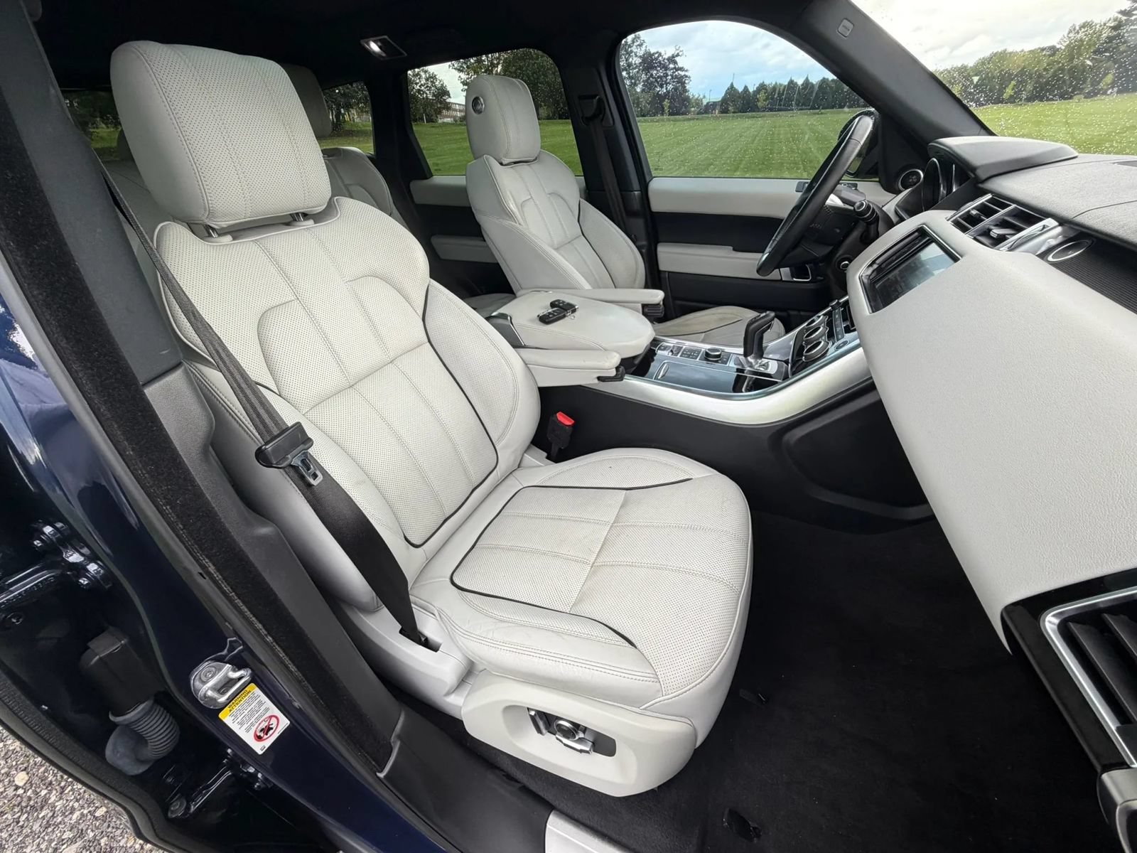 Used 2016 Land Rover Range Rover Sport HSE AWD/4WD image 48