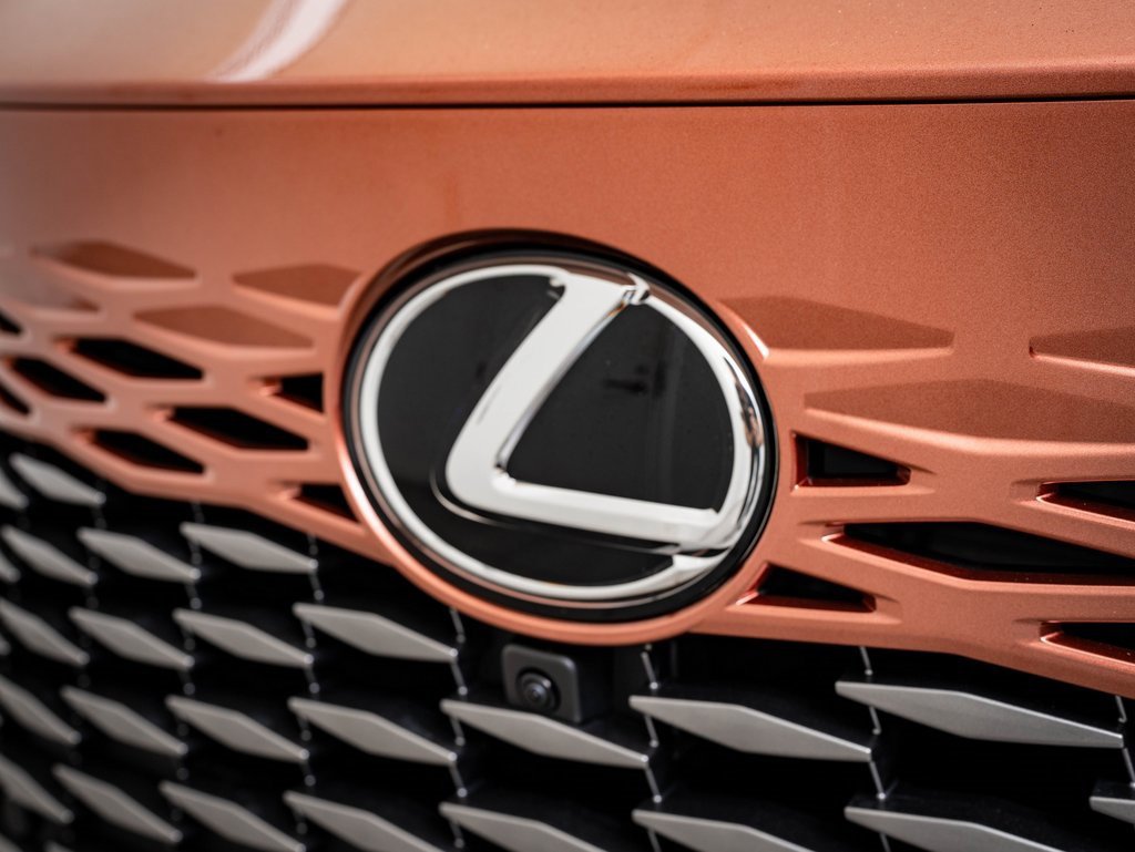 Certified 2024 Lexus RX 350h w/ Convenience Package image 3