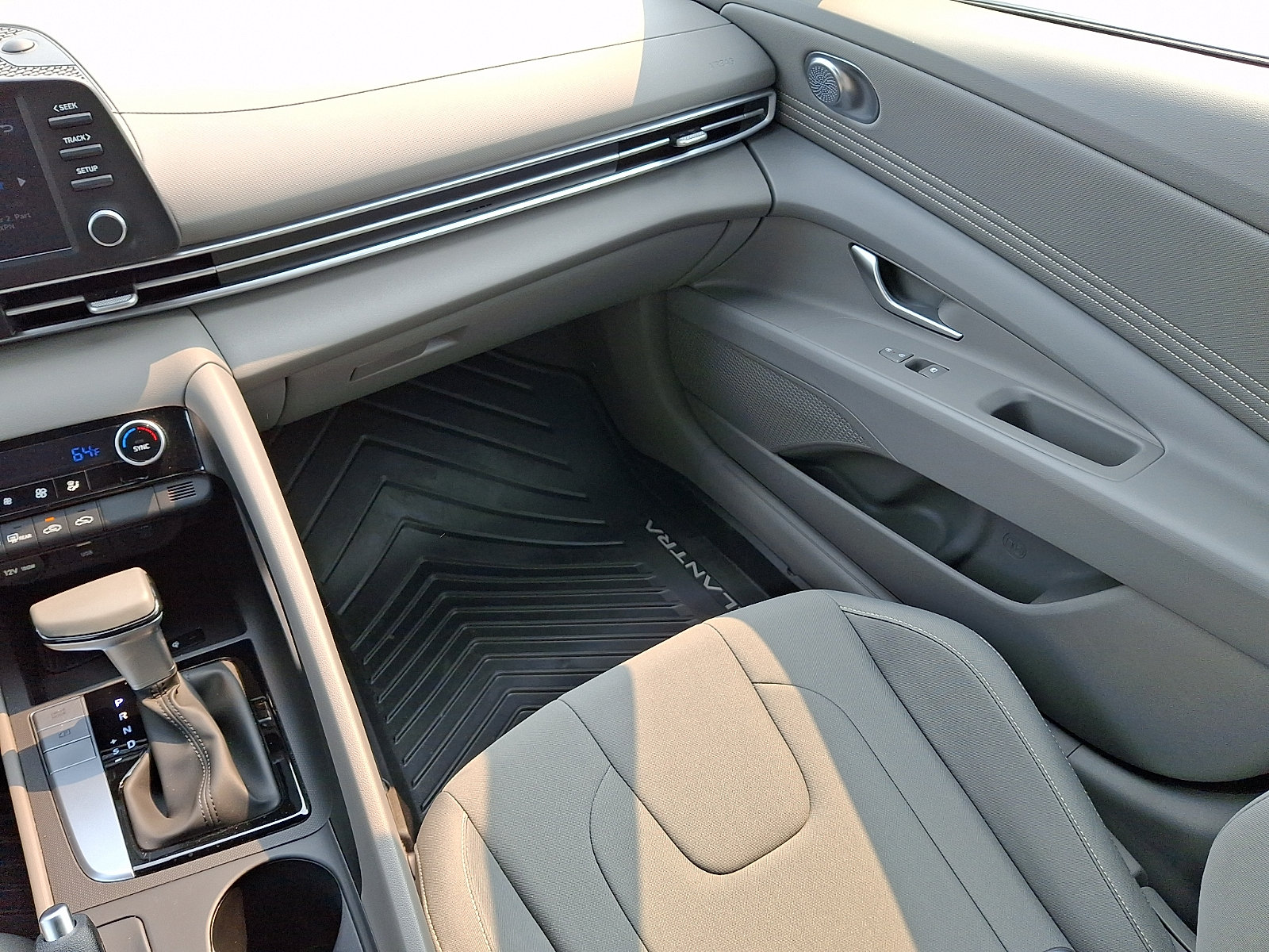 Certified 2025 Hyundai Elantra Sport FWD image 16