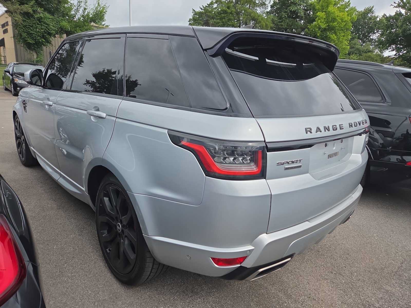 Used 2019 Land Rover Range Rover Sport Supercharged AWD/4WD image 3
