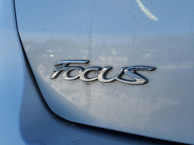 Used 2016 Ford Focus SE w/ Equipment Group 201A FWD image 6