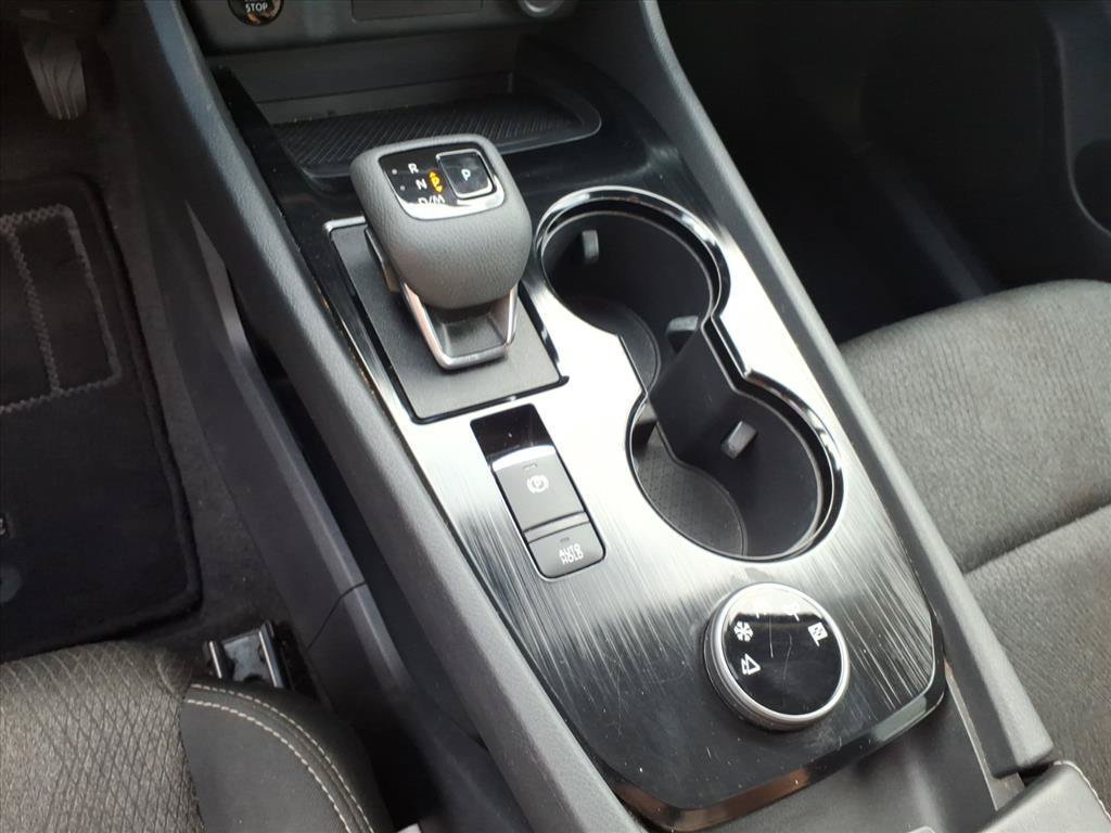 Used 2024 Nissan Rogue SV AWD/4WD image 33