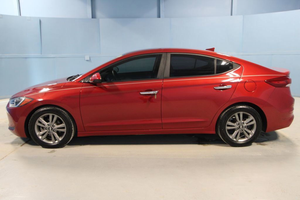 Used 2017 Hyundai Elantra SE image 23