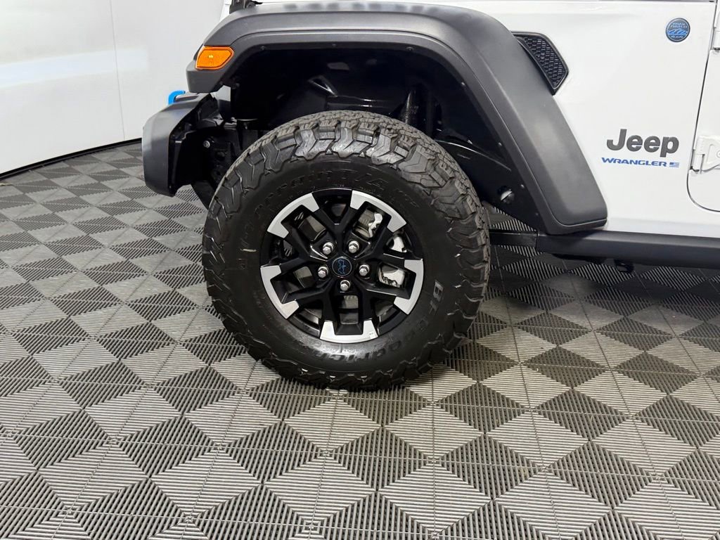 Used 2025 Jeep Wrangler Unlimited Rubicon 4xe w/ Safety Group AWD/4WD image 10