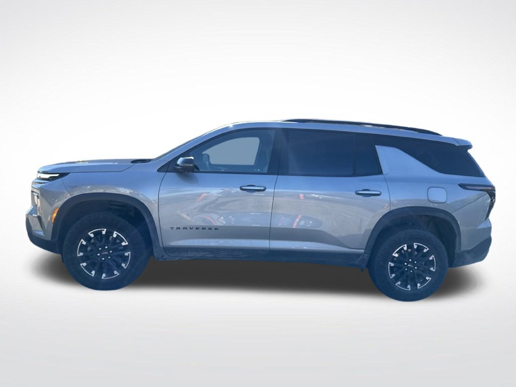 Used 2024 Chevrolet Traverse Z71 w/ LPO, Floor Liner Package AWD/4WD image 2