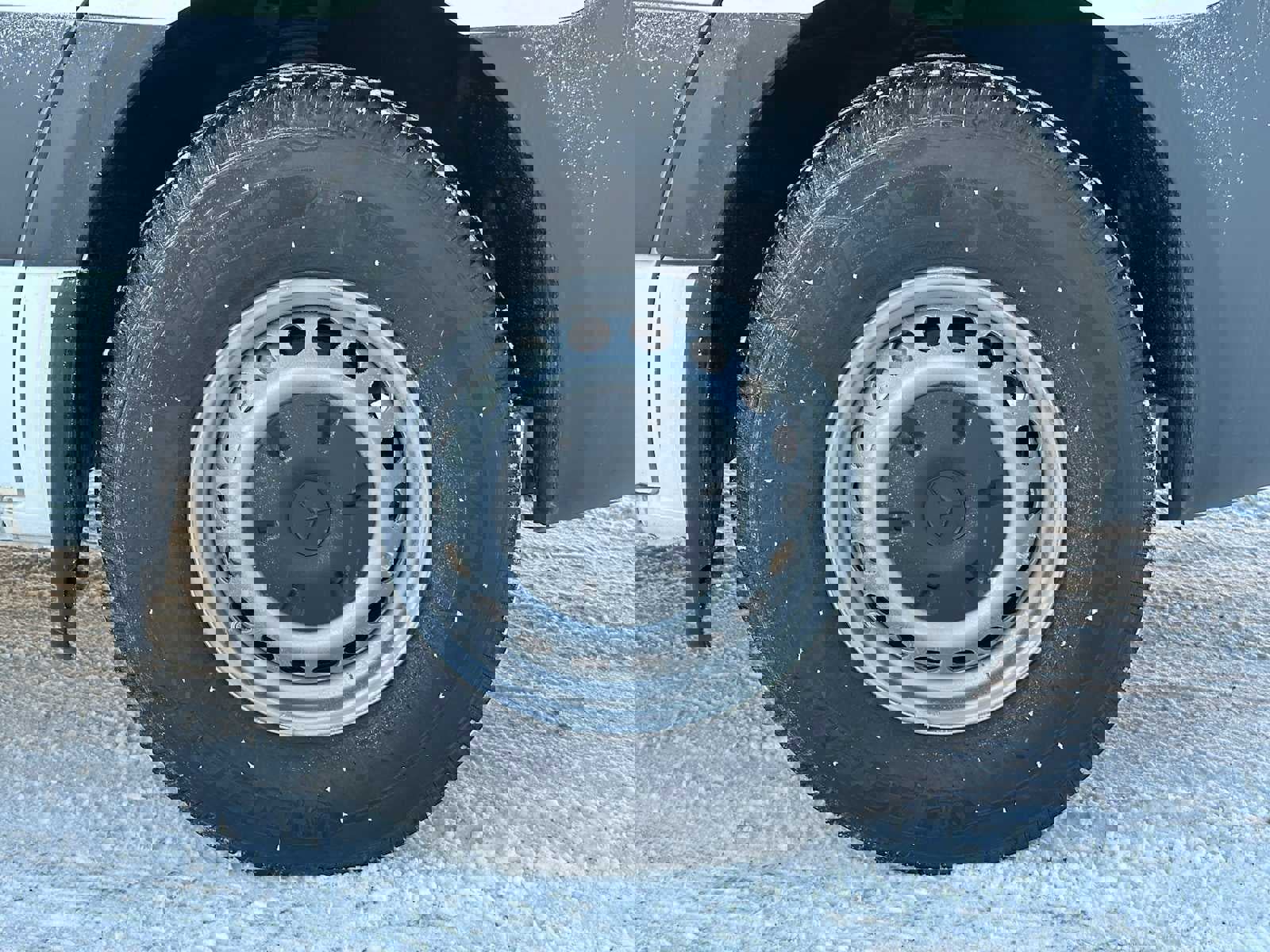 Used 2024 Mercedes-Benz Sprinter 2500 image 9