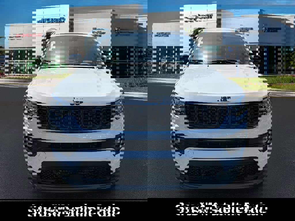 New 2026 Jeep Compass Latitude image 2