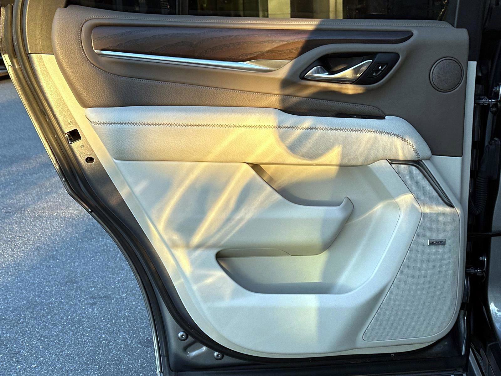 Used 2021 GMC Yukon Denali w/ Denali Ultimate Package image 12