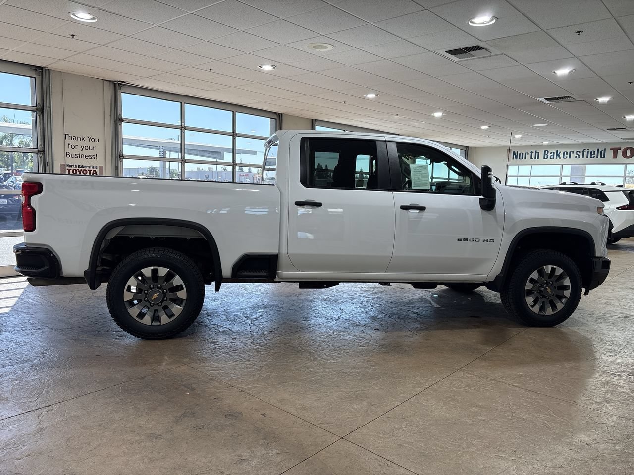 Used 2024 Chevrolet Silverado 2500 Custom w/ Custom Value Package RWD image 3