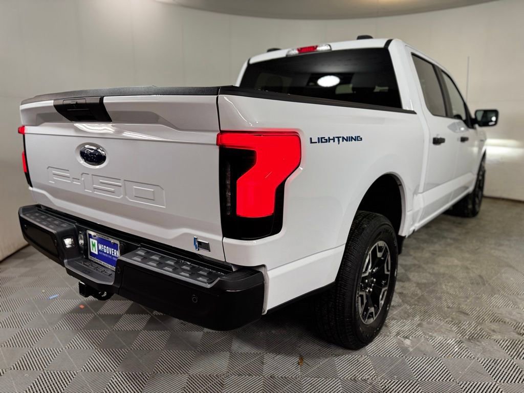 Used 2022 Ford F150 Lightning Pro image 7