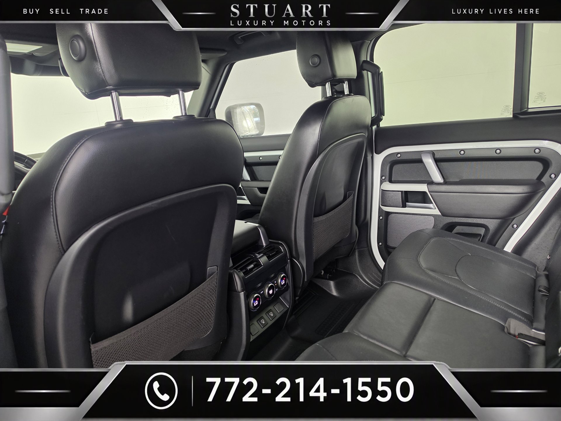 Used 2024 Land Rover Defender 110 X-Dynamic SE AWD/4WD image 24
