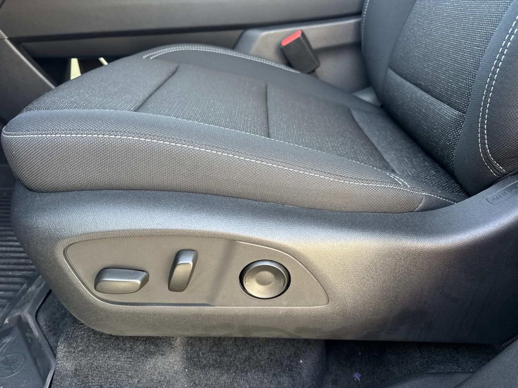 New 2026 Chevrolet Traverse LT w/ Driver Confidence Package image 19