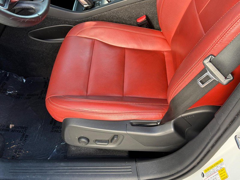 Used 2019 Volvo XC40 T5 Momentum AWD/4WD image 18