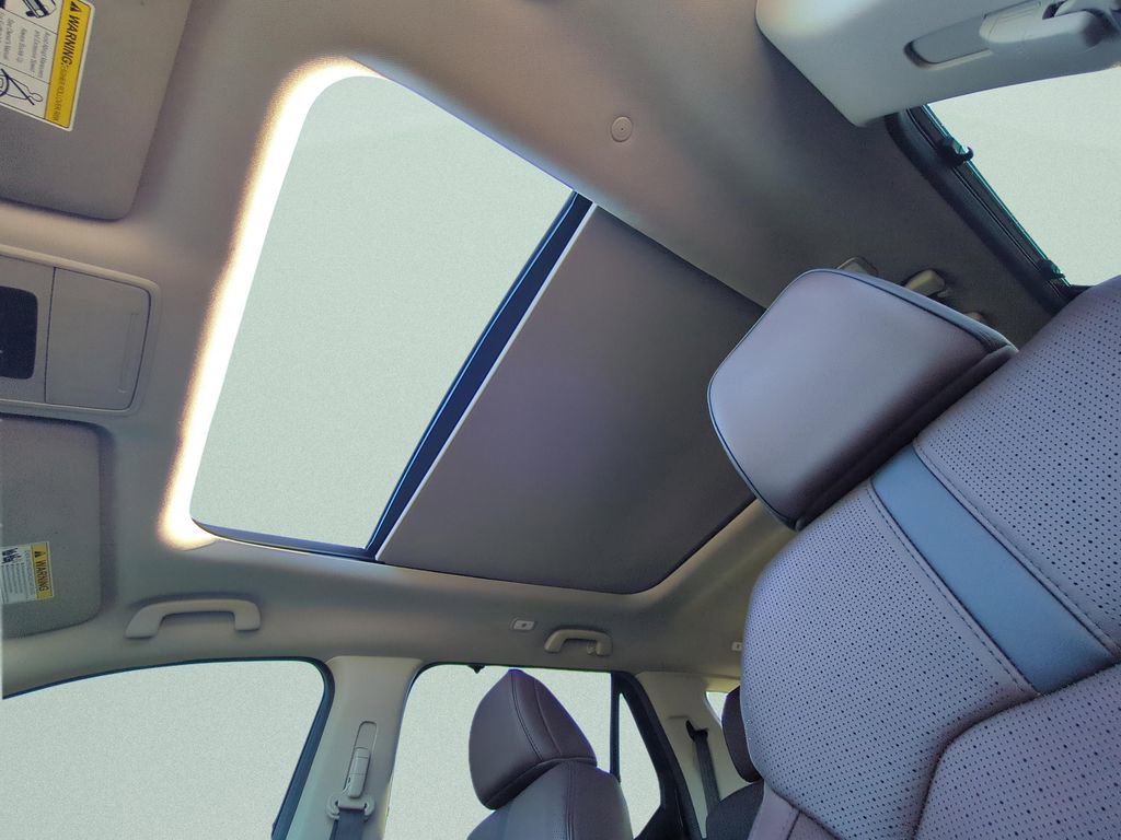 Used 2025 Honda Pilot Elite image 17
