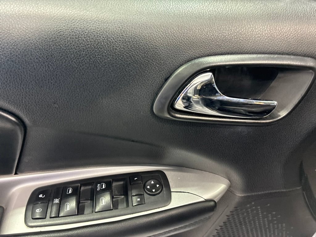 Used 2017 Dodge Journey SE w/ Flexible Seating Group FWD image 13