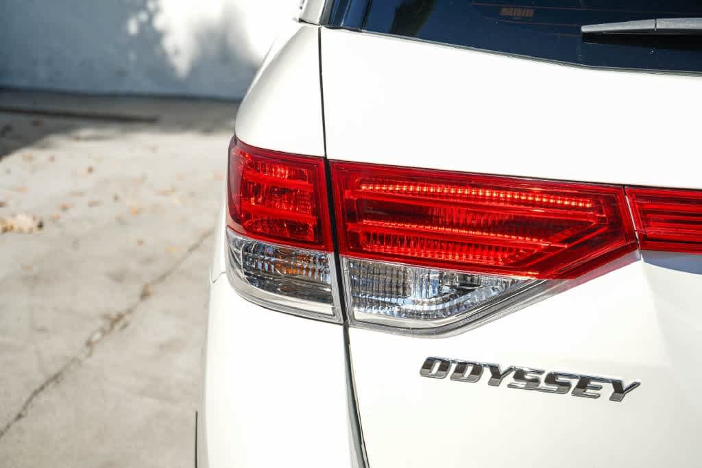 Used 2015 Honda Odyssey Touring image 7