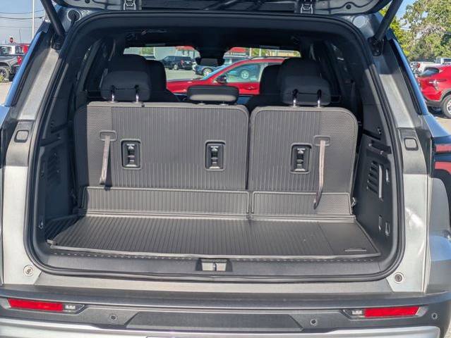 New 2026 Chevrolet Traverse LT w/ Driver Confidence Package FWD image 14