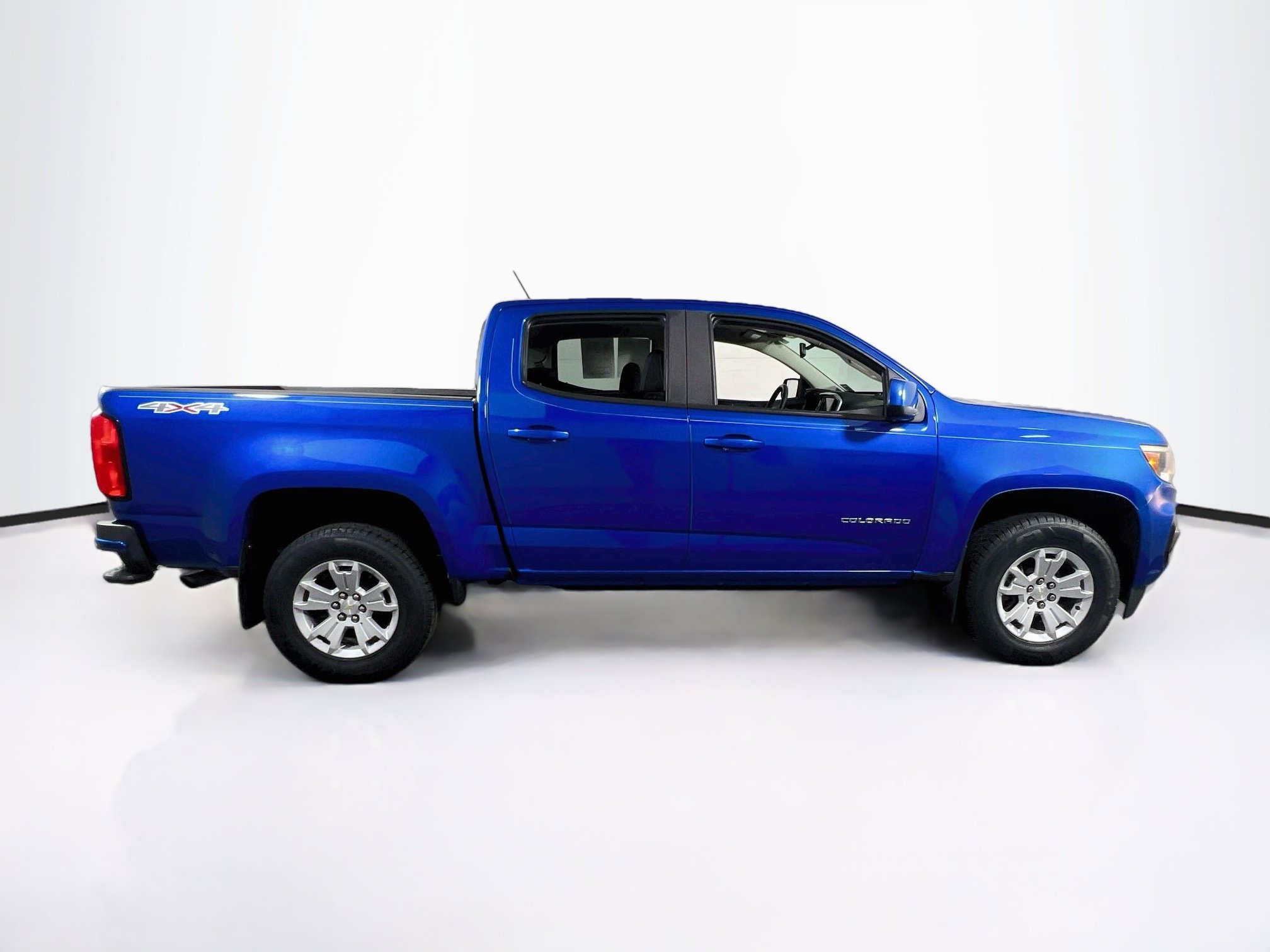 Used 2021 Chevrolet Colorado LT w/ LT Convenience Package AWD/4WD image 4