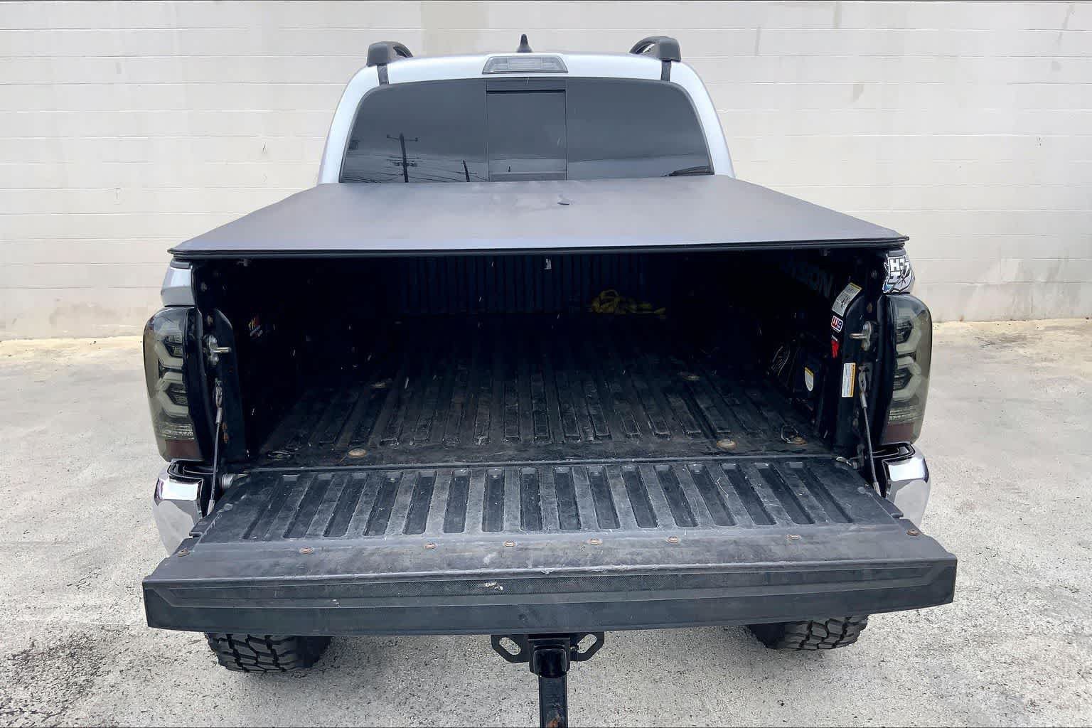 Used 2020 Toyota Tacoma 2WD Double Cab image 18