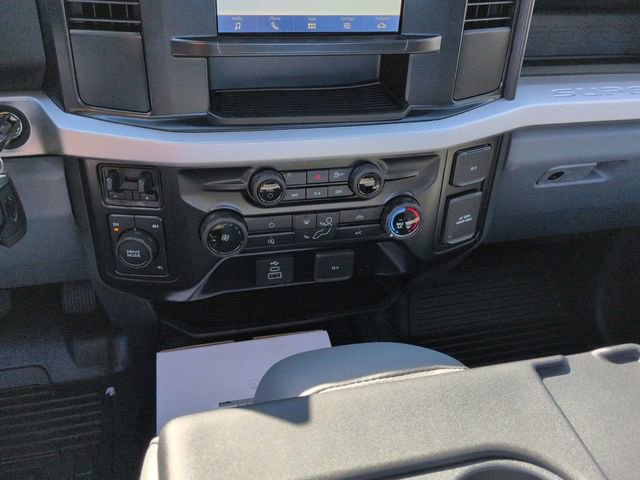 New 2026 Ford F550 4x4 Regular Cab Super Duty image 17