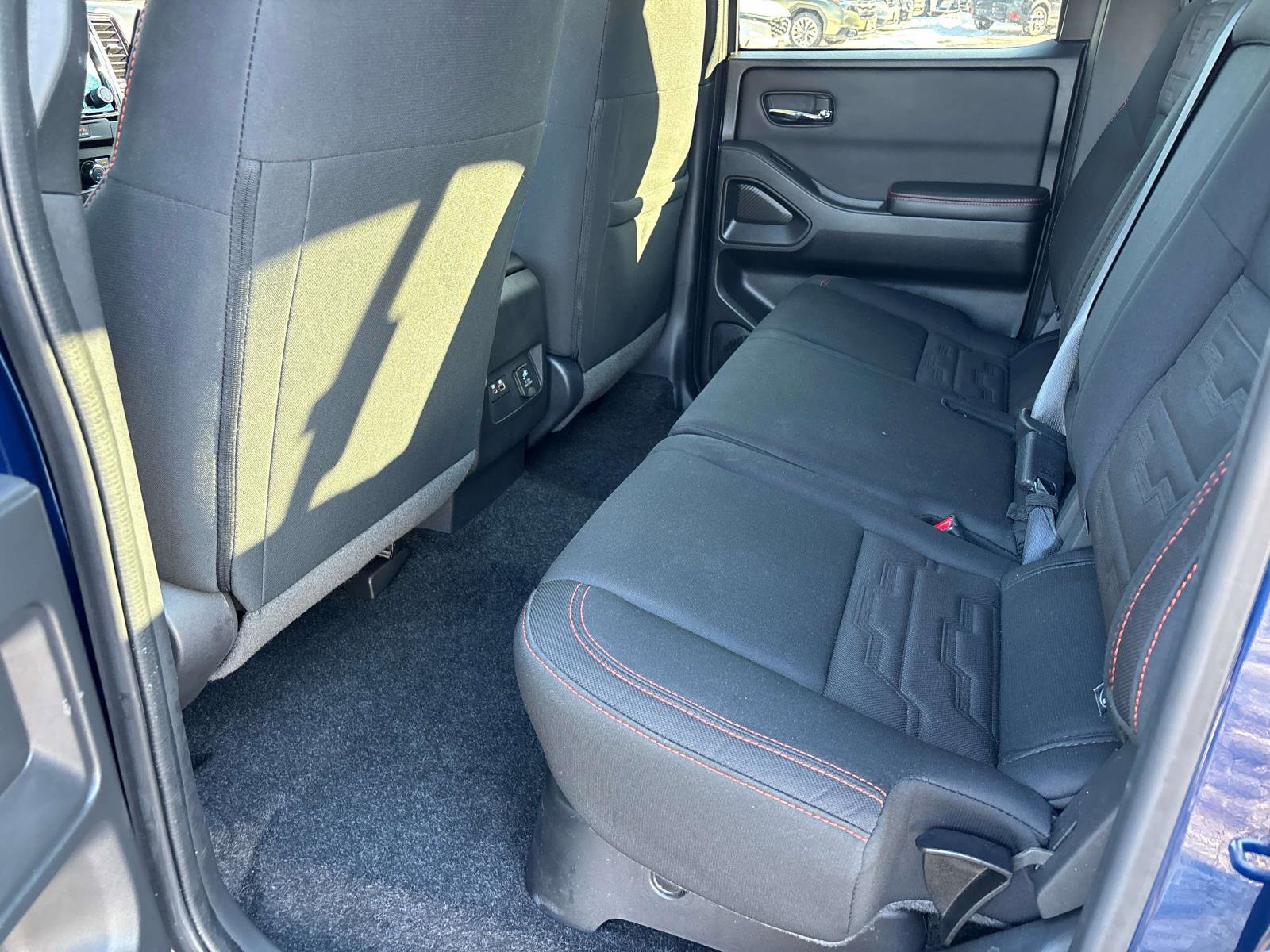 Used 2023 Nissan Frontier PRO-4X w/ Pro Convenience Package AWD/4WD image 7