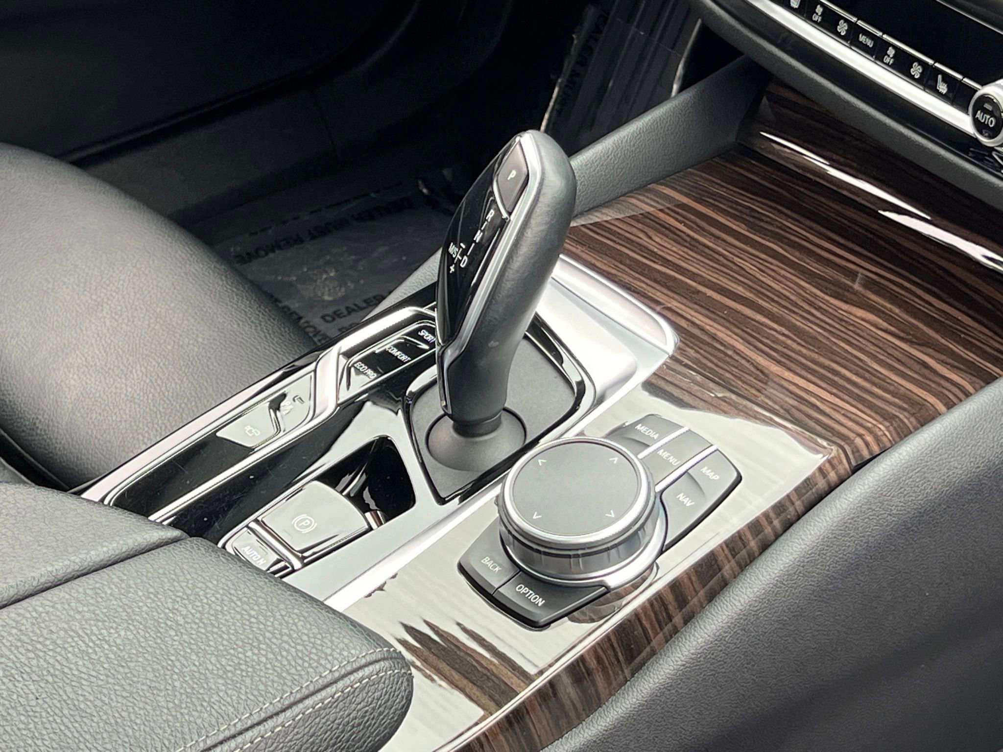 Used 2021 BMW 540i xDrive image 39