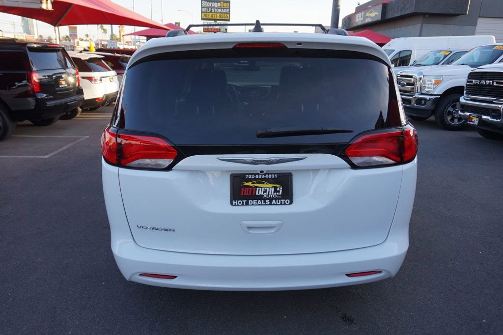 Used 2021 Chrysler Voyager Lxi image 7