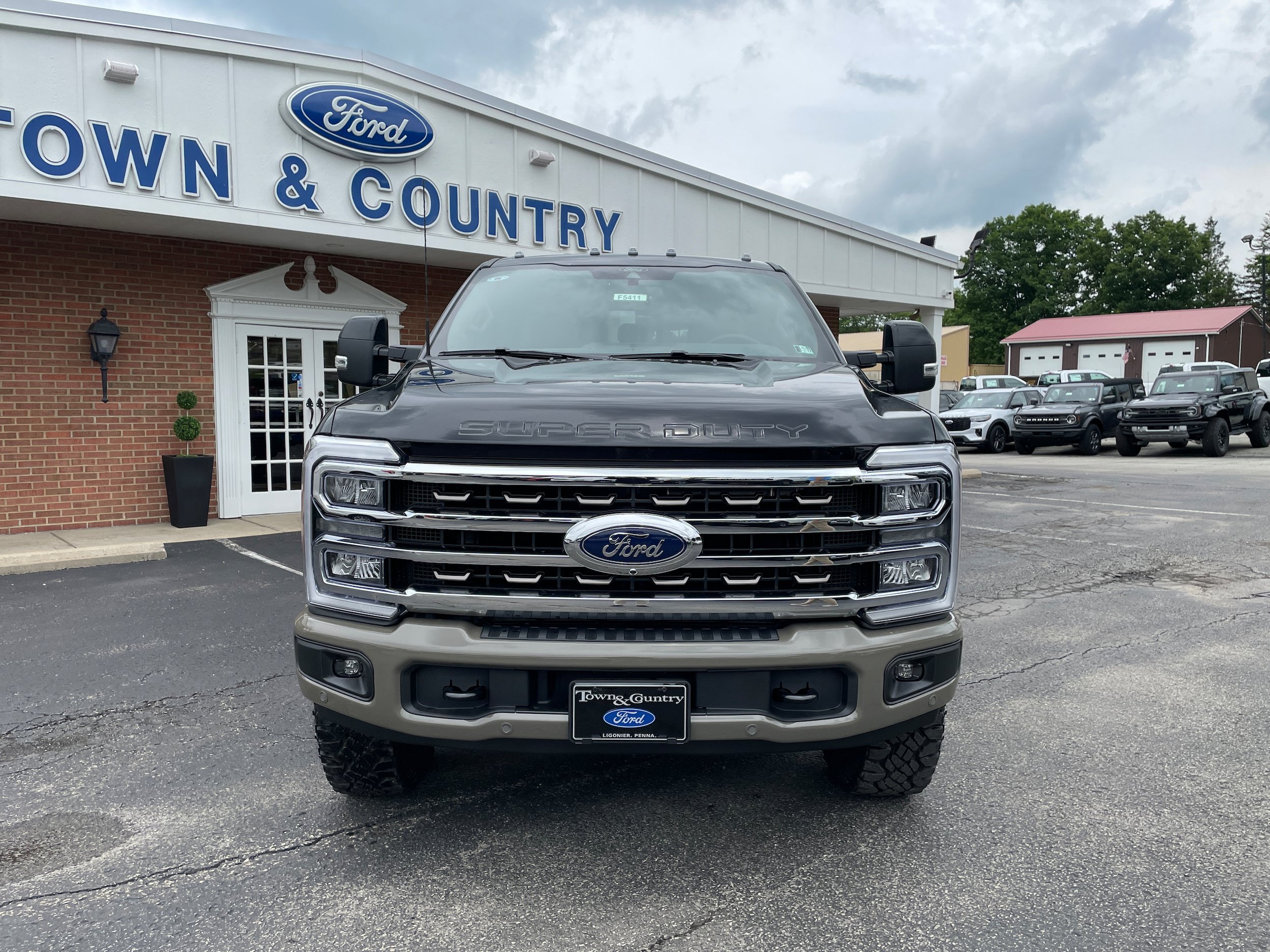New 2026 Ford F250 King Ranch w/ Tremor Off-Road Package AWD/4WD image 2
