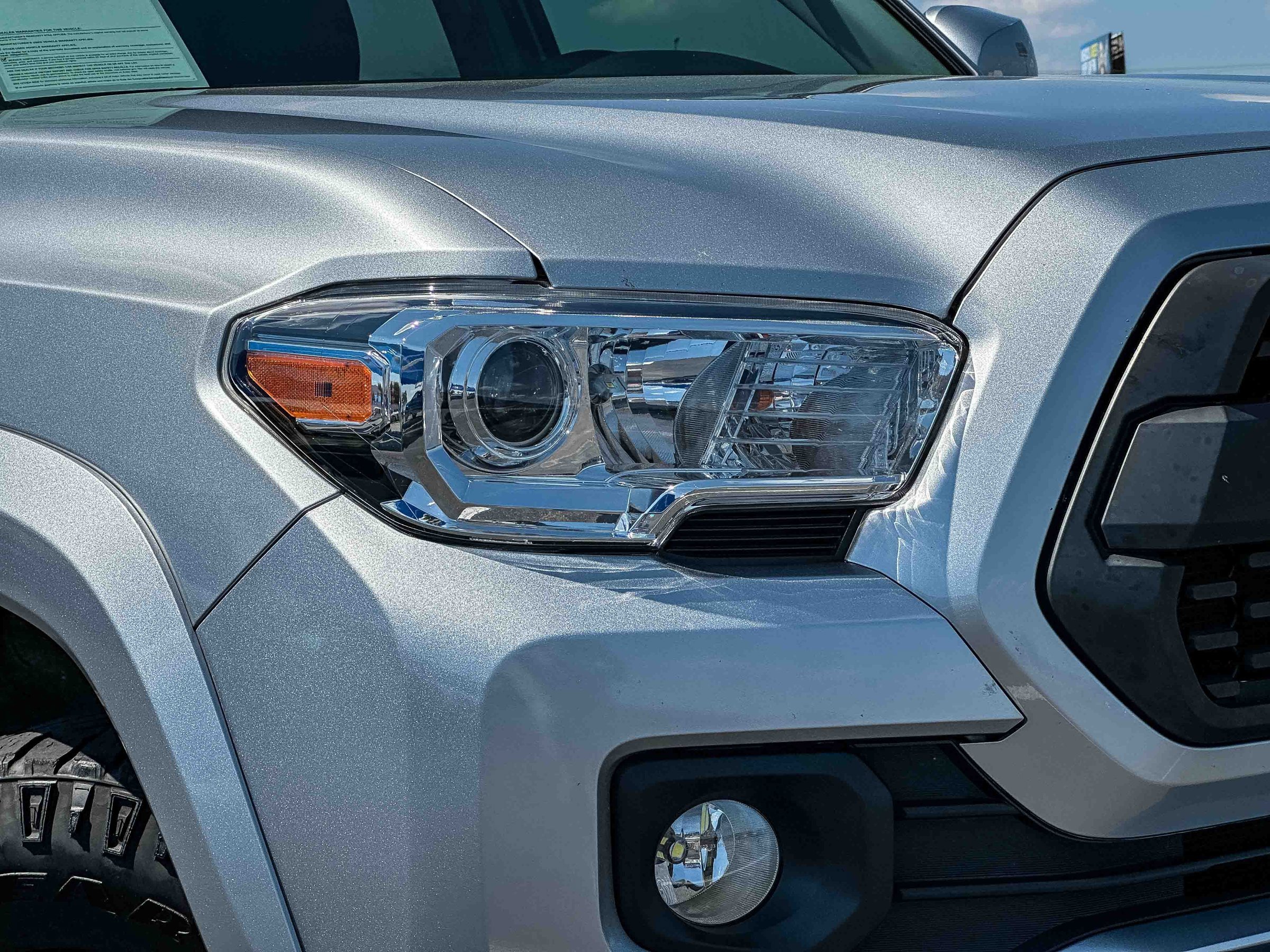 Used 2022 Toyota Tacoma SR5 RWD image 4