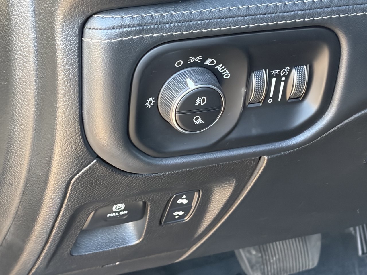 Used 2021 RAM 1500 Limited w/ Night Edition AWD/4WD image 33
