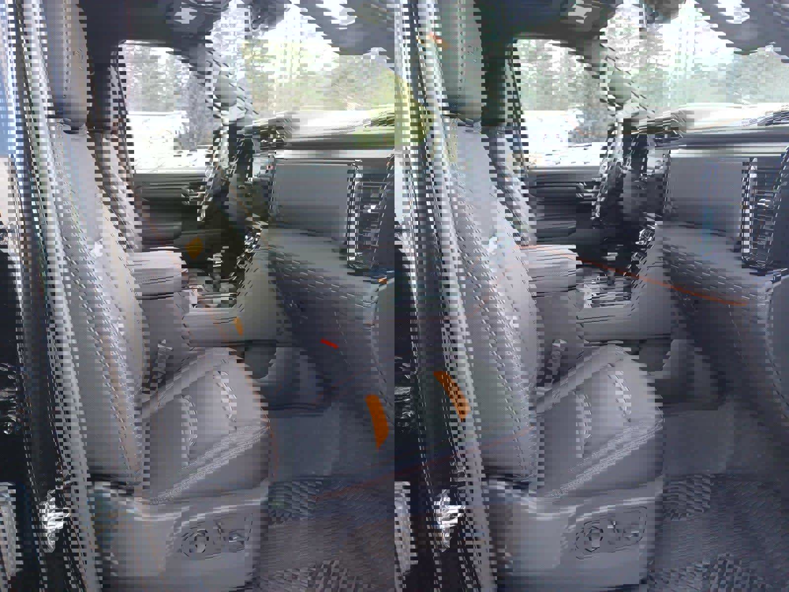 Used 2024 GMC Sierra 1500 AT4 w/ AT4 Premium Package image 18