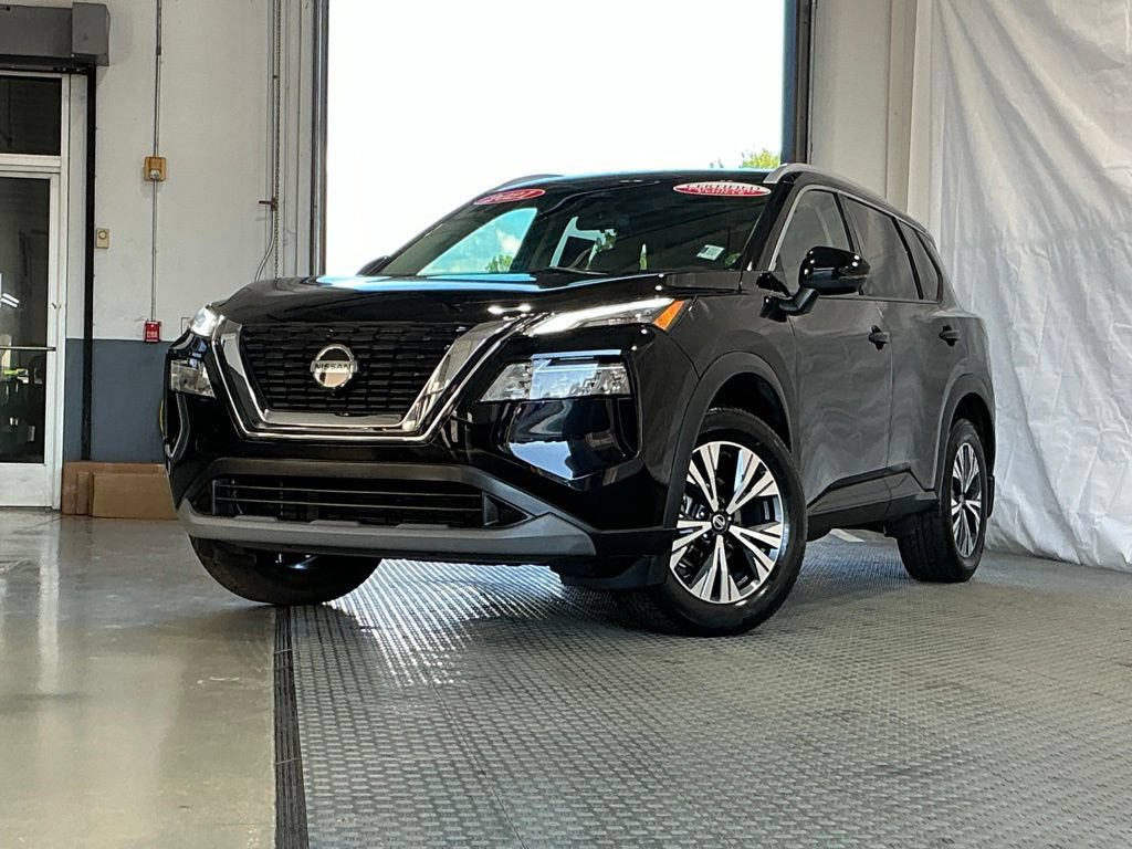 Used 2021 Nissan Rogue SV w/ Premium Package FWD image 2