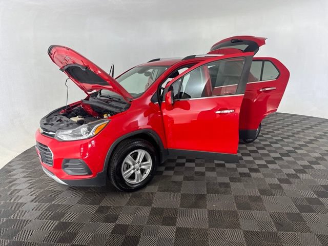 Used 2018 Chevrolet Trax LT w/ Sun & Sound Package AWD/4WD image 10