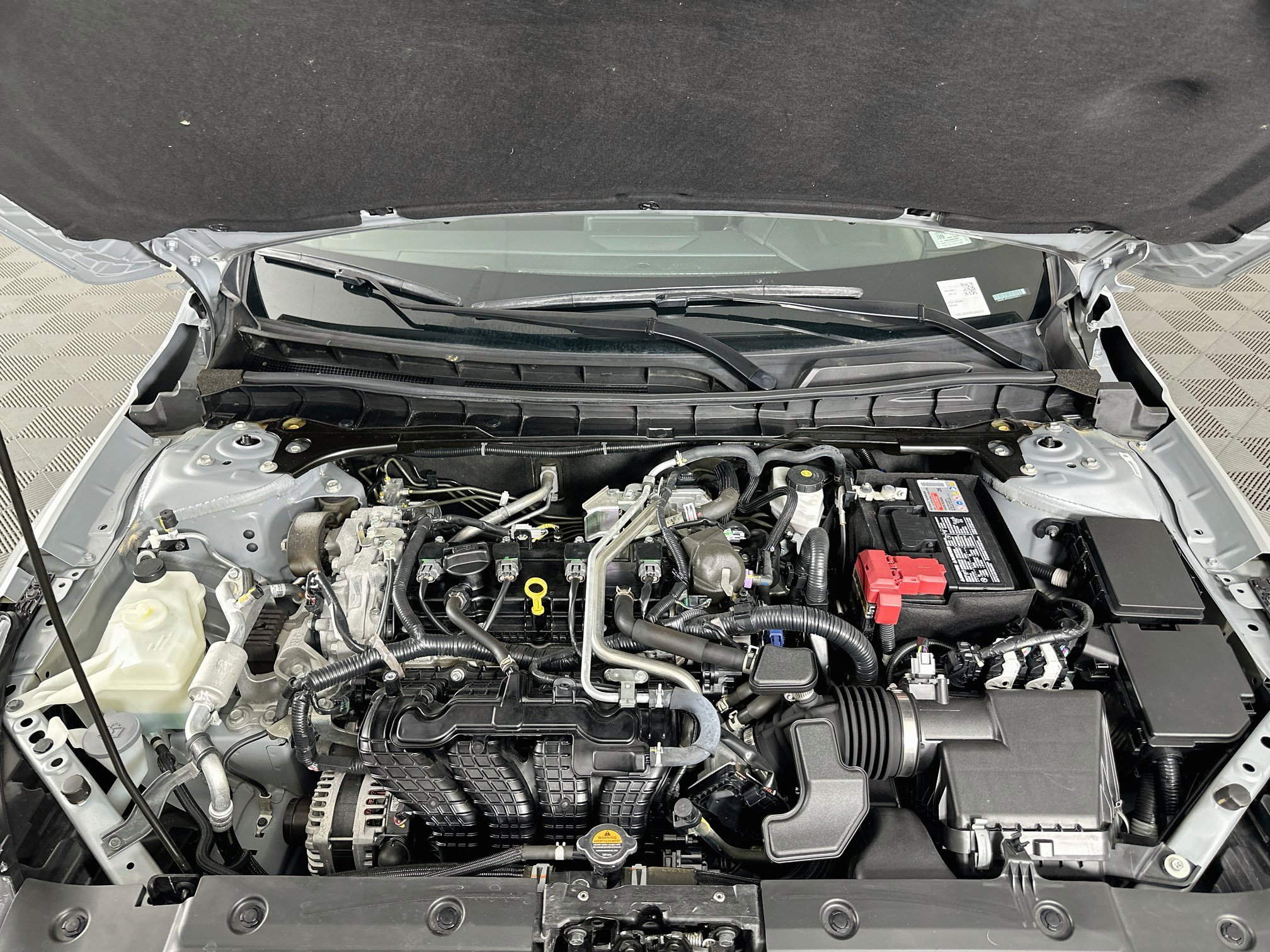 Used 2024 Nissan Altima 2.5 SV FWD image 31