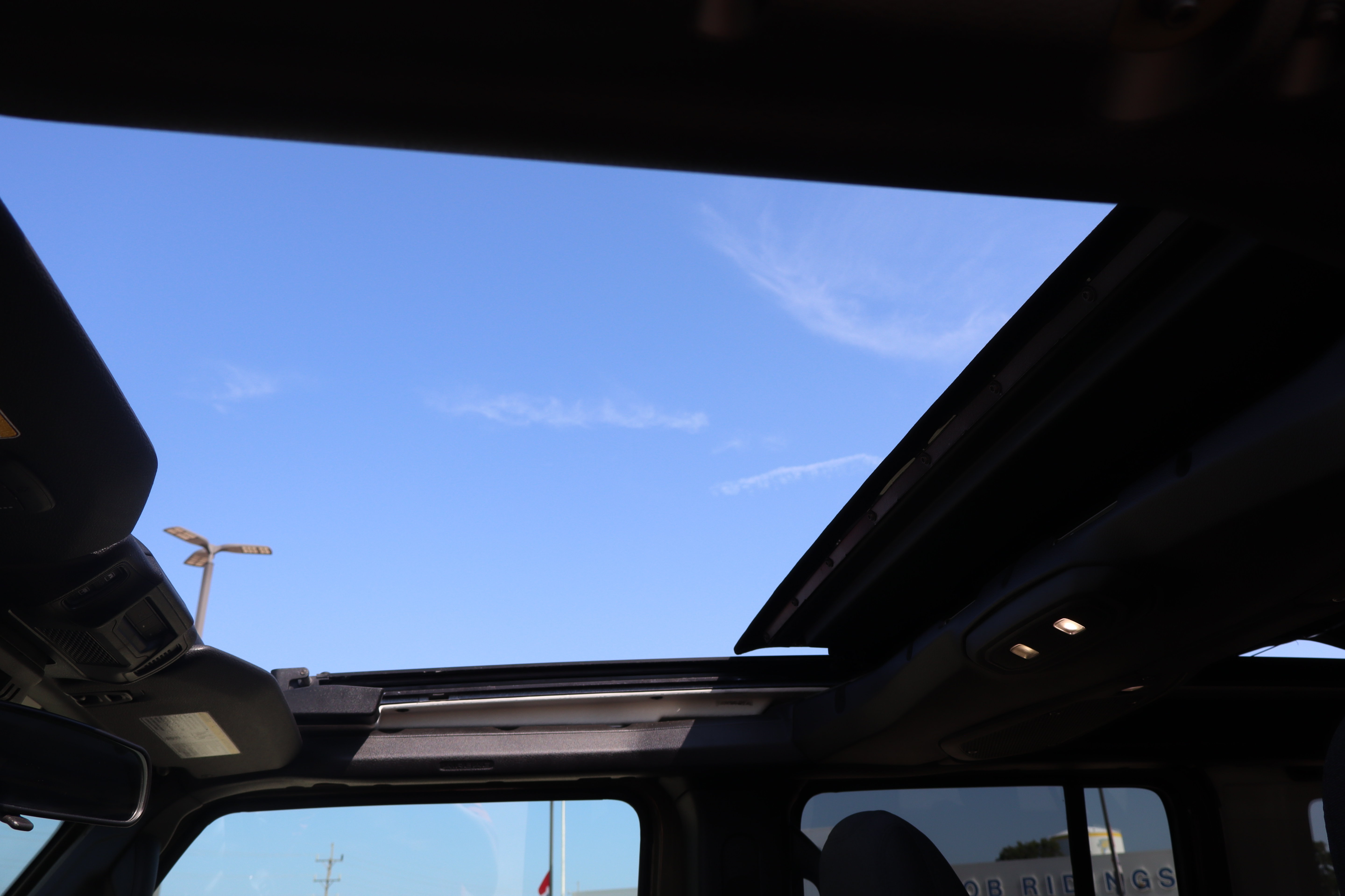 Used 2025 Jeep Wrangler Unlimited Sport AWD/4WD image 24
