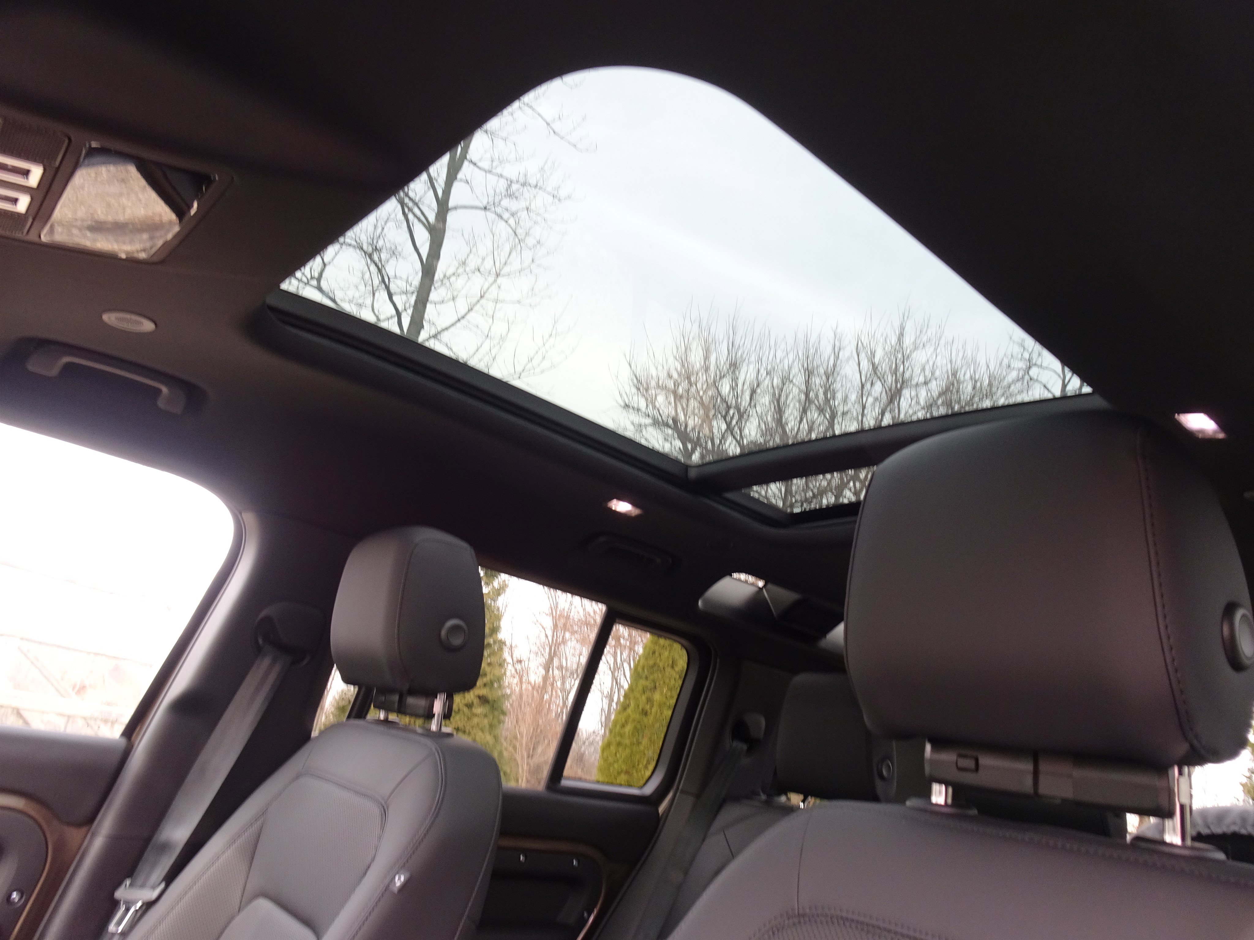 New 2026 Land Rover Defender 110 S image 5