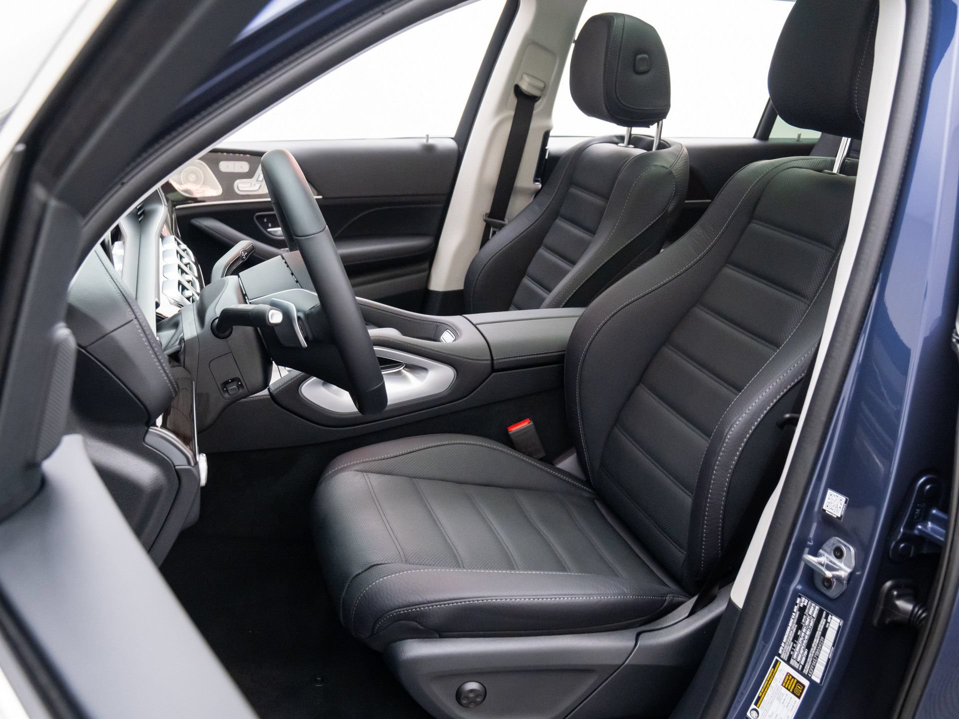 New 2026 Mercedes-Benz GLS 450 4MATIC image 16