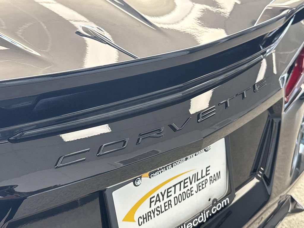 Used 2021 Chevrolet Corvette Stingray Premium Conv w/ Z51 Performance Package RWD image 38