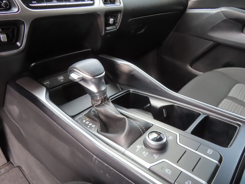 Used 2022 Kia Sorento LX image 6