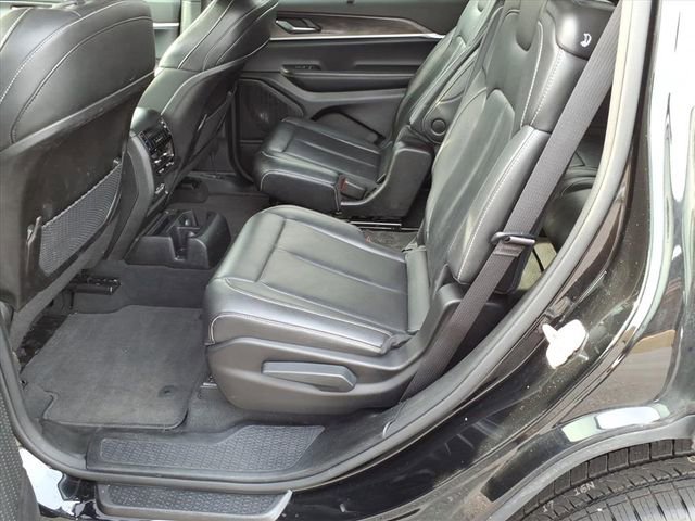 Used 2024 Jeep Grand Cherokee L Limited w/ Luxury Tech Group II image 14