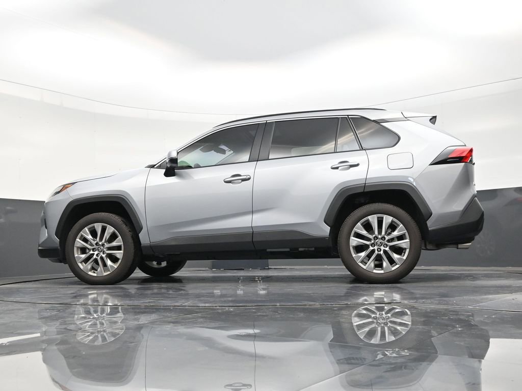 Used 2025 Toyota RAV4 XLE Premium image 21