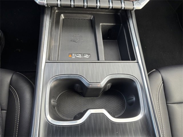 Used 2024 GMC Acadia Elevation image 29