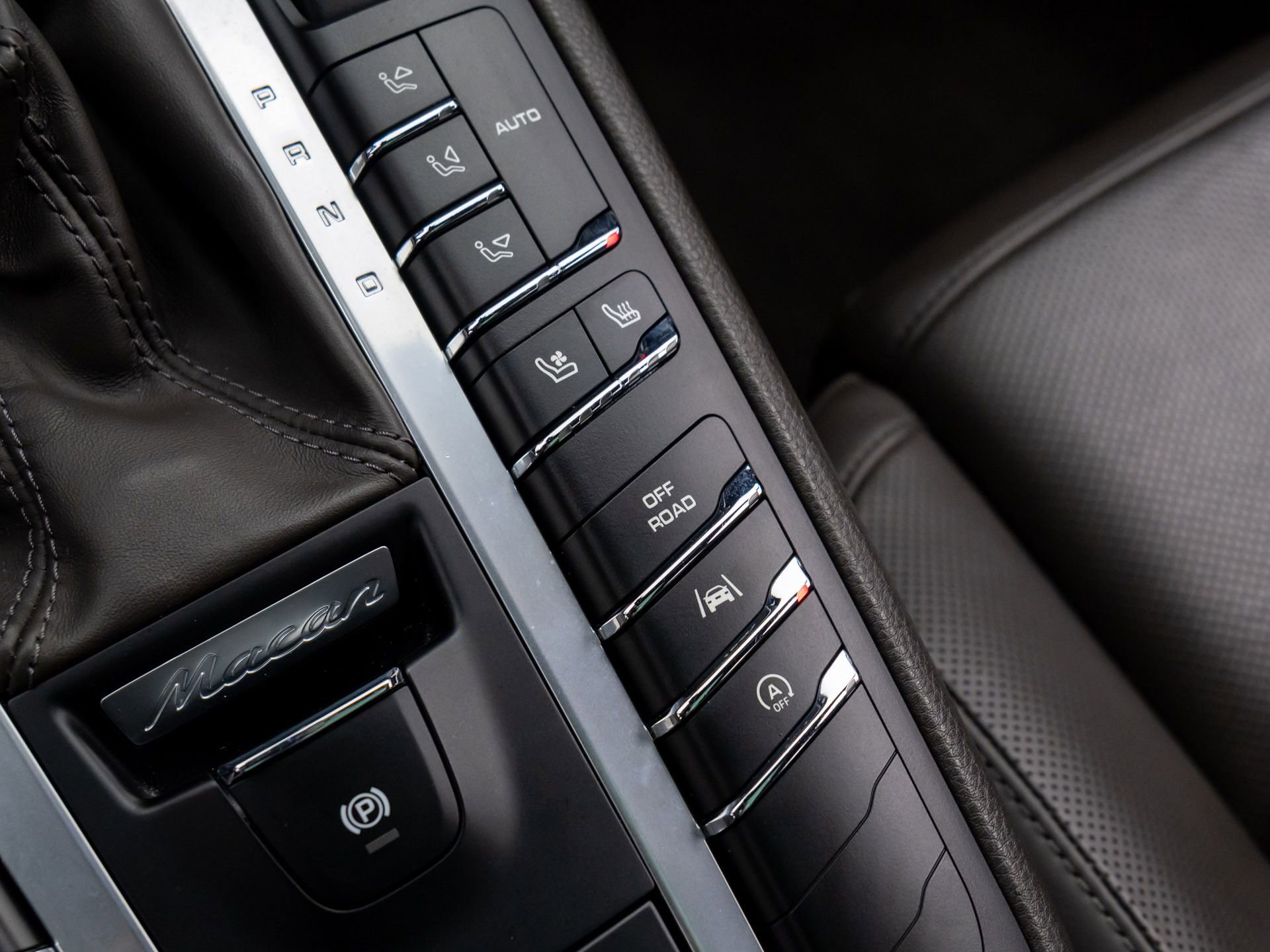 Used 2017 Porsche Macan S image 21