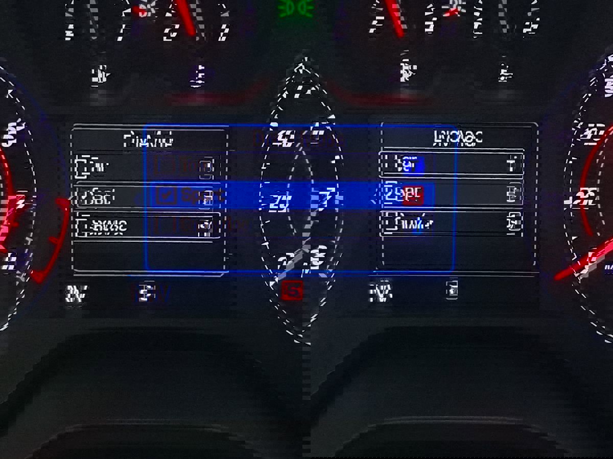 Used 2022 Chevrolet Camaro LT w/ RS Package image 13