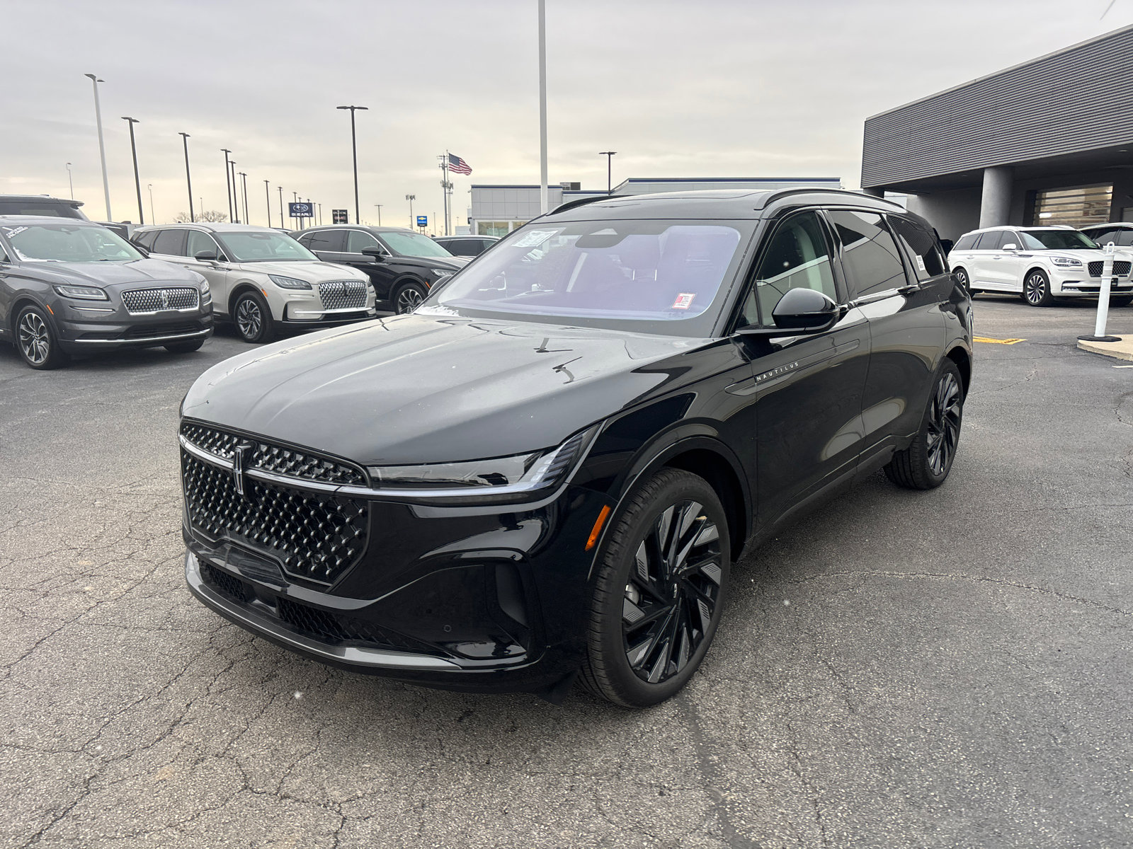 New 2026 Lincoln Nautilus Reserve image 3