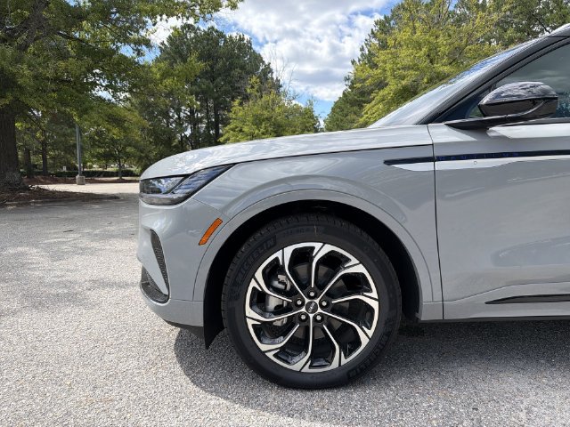 New 2026 Lincoln Nautilus Reserve AWD/4WD image 10