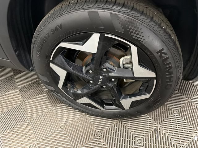 Certified 2025 Kia Seltos S AWD/4WD image 32