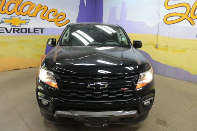 Used 2021 Chevrolet Colorado Z71 w/ Z71 Midnight Edition AWD/4WD image 3