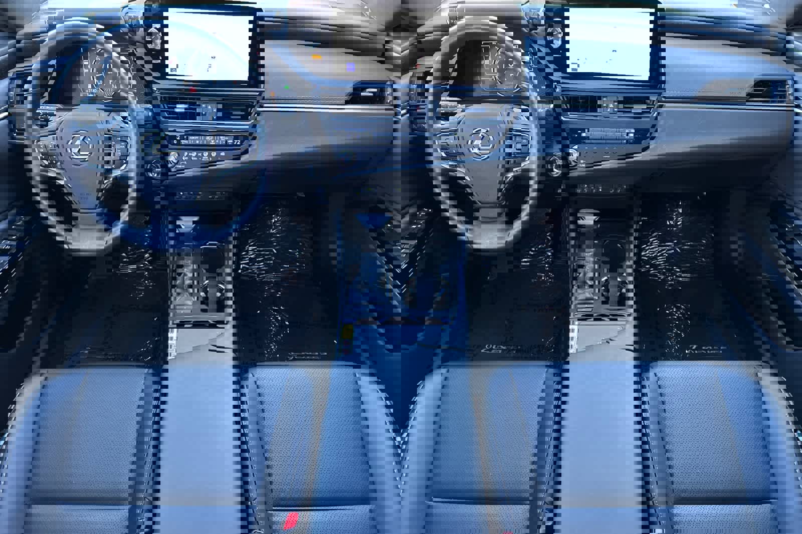 Used 2025 Lexus ES 350 w/ Premium Package image 3